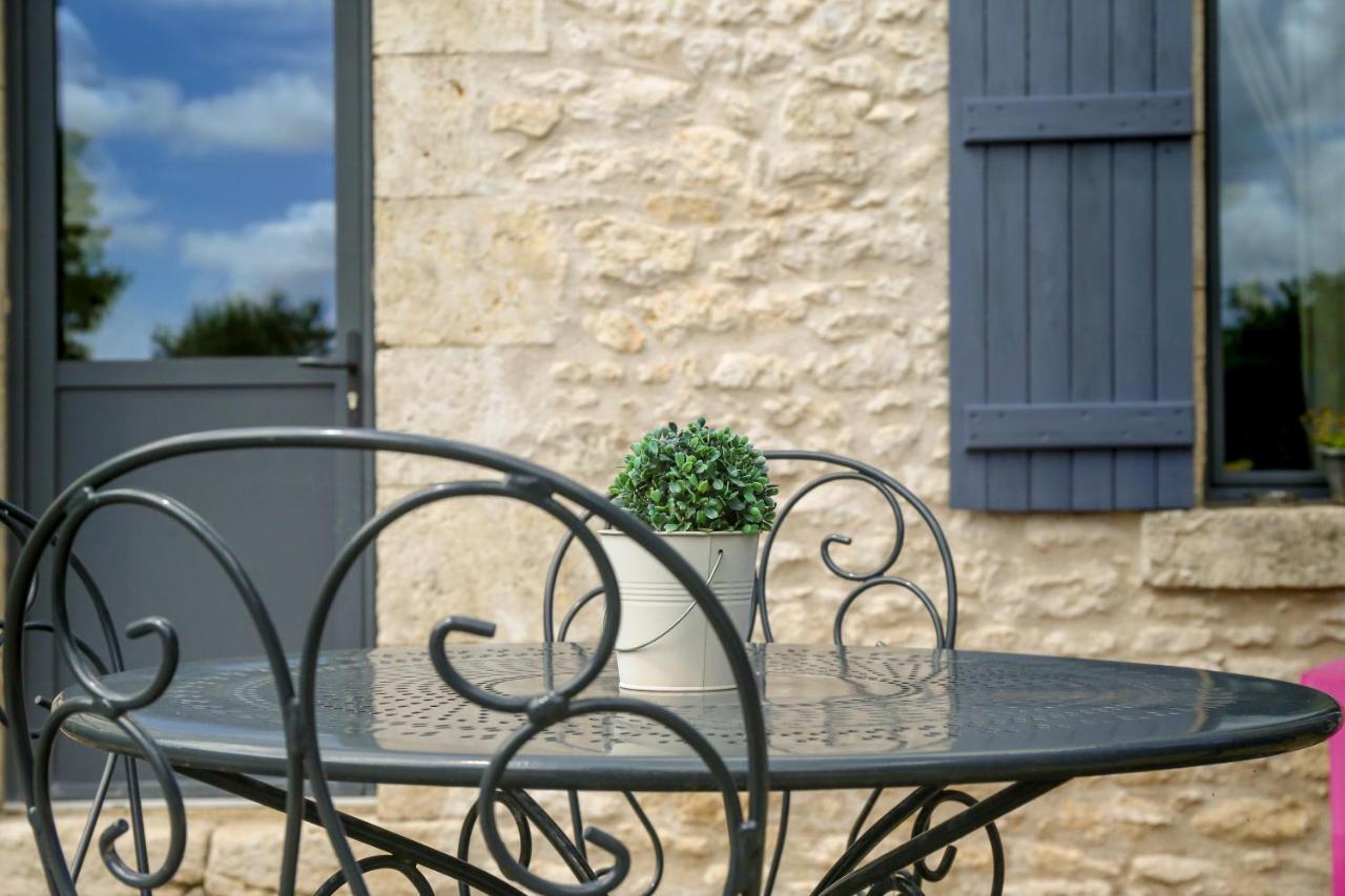 La Maison Βίλα La Chapelle-Saint-Martin-en-Plaine Εξωτερικό φωτογραφία